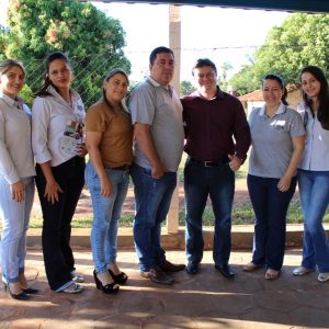 Jovens e adultos no mercado de trabalho é tema da reunião mensal do Bolsa Família no CRAS do BDA Jovens e adultos no mercado de trabalho é tema da reunião mensal do Bolsa Família no CRAS do BDA