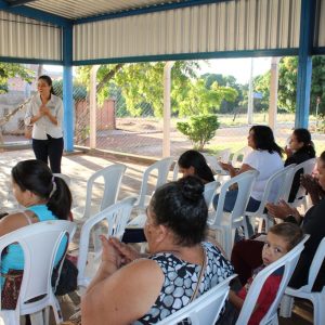 Jovens e adultos no mercado de trabalho é tema da reunião mensal do Bolsa Família no CRAS do BDA Jovens e adultos no mercado de trabalho é tema da reunião mensal do Bolsa Família no CRAS do BDA