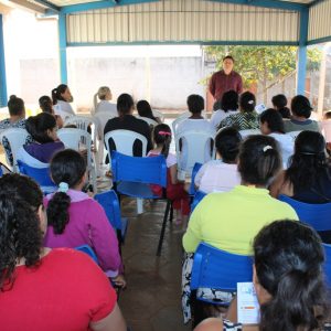 Jovens e adultos no mercado de trabalho é tema da reunião mensal do Bolsa Família no CRAS do BDA Jovens e adultos no mercado de trabalho é tema da reunião mensal do Bolsa Família no CRAS do BDA