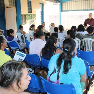 Jovens e adultos no mercado de trabalho é tema da reunião mensal do Bolsa Família no CRAS do BDA Jovens e adultos no mercado de trabalho é tema da reunião mensal do Bolsa Família no CRAS do BDA