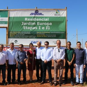 Prefeito Salim Curi e vice Renato entregam realizações no aniversário de Santa Vitória (16)