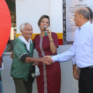 Prefeito Salim Curi e vice Renato entregam realizações no aniversário de Santa Vitória (25)