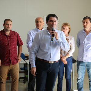 Prefeito Salim Curi e vice Renato entregam realizações no aniversário de Santa Vitória (34)