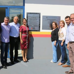 Prefeito Salim Curi e vice Renato entregam realizações no aniversário de Santa Vitória (40)