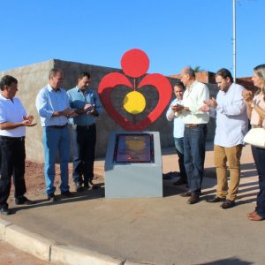 Prefeito Salim Curi inaugura obras importantes no Distrito de Chaveslândia na Solenidade dos 70 anos de Santa Vitória (15) Prefeito Salim Curi inaugura obras importantes no Distrito de Chaveslândia na Solenidade dos 70 anos de Santa Vitória (15)