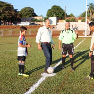 Prefeito Salim Curi inaugura obras importantes no Distrito de Chaveslândia na Solenidade dos 70 anos de Santa Vitória (25) Prefeito Salim Curi inaugura obras importantes no Distrito de Chaveslândia na Solenidade dos 70 anos de Santa Vitória (25)