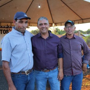 Prefeito Salim Curi inaugura obras importantes no Distrito de Chaveslândia na Solenidade dos 70 anos de Santa Vitória (30) Prefeito Salim Curi inaugura obras importantes no Distrito de Chaveslândia na Solenidade dos 70 anos de Santa Vitória (30)
