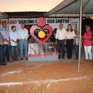 Prefeito Salim Curi inaugura obras importantes no Distrito de Chaveslândia na Solenidade dos 70 anos de Santa Vitória (35) Prefeito Salim Curi inaugura obras importantes no Distrito de Chaveslândia na Solenidade dos 70 anos de Santa Vitória (35)
