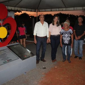 Prefeito Salim Curi inaugura obras importantes no Distrito de Chaveslândia na Solenidade dos 70 anos de Santa Vitória (39) Prefeito Salim Curi inaugura obras importantes no Distrito de Chaveslândia na Solenidade dos 70 anos de Santa Vitória (39)