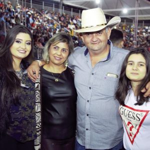 Prefeitura celebra os 70 anos do Município, e em parceria com o Sindicato Rural promove 38ª EXPOSANTA em grande estilo (105)