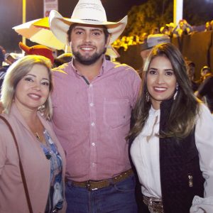 Prefeitura celebra os 70 anos do Município, e em parceria com o Sindicato Rural promove 38ª EXPOSANTA em grande estilo (89)