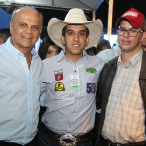 Prefeitura celebra os 70 anos do Município, e em parceria com o Sindicato Rural promove 38ª EXPOSANTA em grande estilo (96)