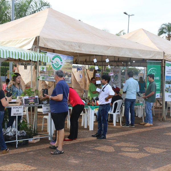 Prefeitura e parceiros promovem ações alusivas ao Dia Mundial do Meio Ambiente 2 (1) Prefeitura e parceiros promovem ações alusivas ao Dia Mundial do Meio Ambiente 2 (1)