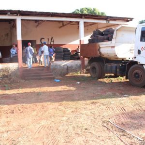 Prefeitura inicia Mutirão de Limpeza nas dependências do Santa Vitória Clube (25) Prefeitura inicia Mutirão de Limpeza nas dependências do Santa Vitória Clube (25)