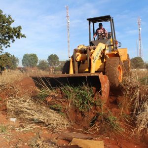 Prefeitura inicia Mutirão de Limpeza nas dependências do Santa Vitória Clube (29) Prefeitura inicia Mutirão de Limpeza nas dependências do Santa Vitória Clube (29)