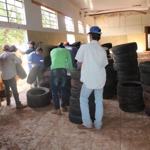 Prefeitura inicia Mutirão de Limpeza nas dependências do Santa Vitória Clube (3) Prefeitura inicia Mutirão de Limpeza nas dependências do Santa Vitória Clube (3)