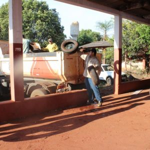 Prefeitura inicia Mutirão de Limpeza nas dependências do Santa Vitória Clube (9) Prefeitura inicia Mutirão de Limpeza nas dependências do Santa Vitória Clube (9)