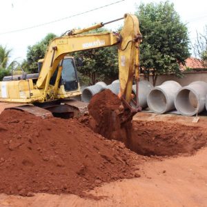 Prefeitura inicia obras de drenagem pluvial e pavimentação asfáltica no Bairro Brasil (18)