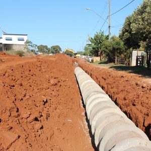 Prefeitura inicia obras de drenagem pluvial e pavimentação asfáltica no Bairro Brasil (23)