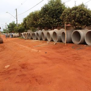 Prefeitura inicia obras de drenagem pluvial e pavimentação asfáltica no Bairro Brasil (9)