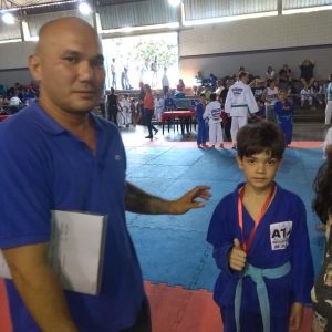 Projeto Judô Geração Atleta de Santa Vitória conquista 12 medalhas na Copa de Judô de Planura (7) Projeto Judô Geração Atleta de Santa Vitória conquista 12 medalhas na Copa de Judô de Planura (7)
