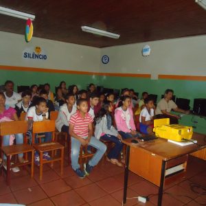 Projeto “Educação Ambiental” na Escola Municipal Tancredo Neves (3) Projeto “Educação Ambiental” na Escola Municipal Tancredo Neves (3)