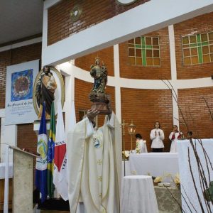 Santa Missa em Ação de Graças celebra os 70 anos de Santa Vitória (44)