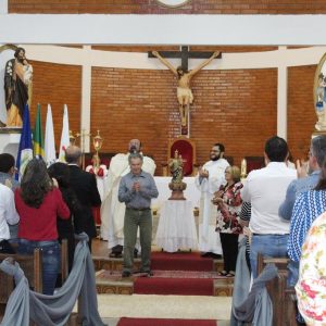 Santa Missa em Ação de Graças celebra os 70 anos de Santa Vitória (49)