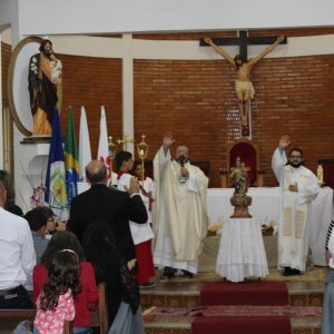 Santa Missa em Ação de Graças celebra os 70 anos de Santa Vitória (52)