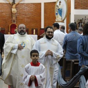 Santa Missa em Ação de Graças celebra os 70 anos de Santa Vitória (53)