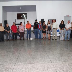 Terceira Idade de Santa Vitória inicia os bailes semanais em grande estilo no prédio reformado pela Administração Municipal (1) Terceira Idade de Santa Vitória inicia os bailes semanais em grande estilo no prédio reformado pela Administração Municipal (1)