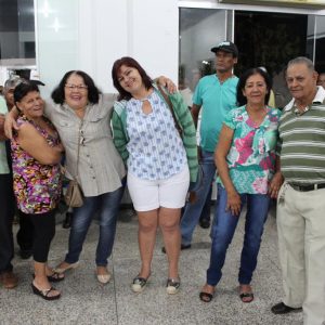 Terceira Idade de Santa Vitória inicia os bailes semanais em grande estilo no prédio reformado pela Administração Municipal (7) Terceira Idade de Santa Vitória inicia os bailes semanais em grande estilo no prédio reformado pela Administração Municipal (7)