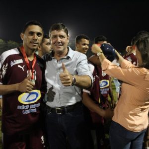 VEC é bicampeão do Campeonato de Futebol Amador de Santa Vitória (43) VEC é bicampeão do Campeonato de Futebol Amador de Santa Vitória (43)