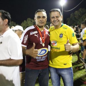 VEC é bicampeão do Campeonato de Futebol Amador de Santa Vitória (45) VEC é bicampeão do Campeonato de Futebol Amador de Santa Vitória (45)