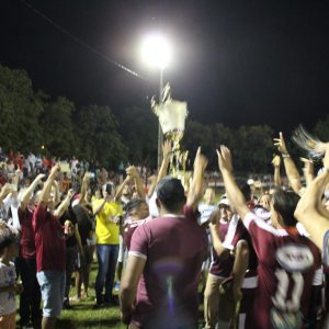 VEC é bicampeão do Campeonato de Futebol Amador de Santa Vitória (49) VEC é bicampeão do Campeonato de Futebol Amador de Santa Vitória (49)