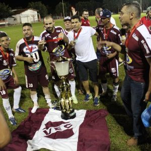 VEC é bicampeão do Campeonato de Futebol Amador de Santa Vitória (57) VEC é bicampeão do Campeonato de Futebol Amador de Santa Vitória (57)