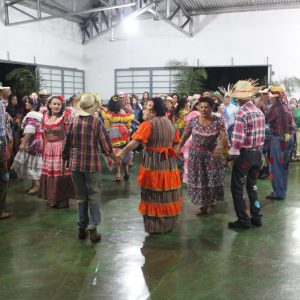 Desenvolvimento Social realiza festa junina no Centro Comunitário de Chaveslândia (21)