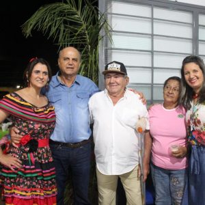 Desenvolvimento Social realiza festa junina no Centro Comunitário de Chaveslândia (26)