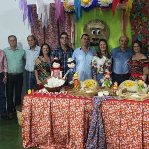 Desenvolvimento Social realiza festa junina no Centro Comunitário de Chaveslândia (6)
