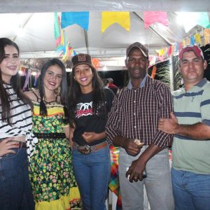 Escola Municipal Nossa Senhora das Graças destaca tradição e cultura local na festa popular “Arraiá do Campo” (14) Escola Municipal Nossa Senhora das Graças destaca tradição e cultura local na festa popular “Arraiá do Campo” (14)