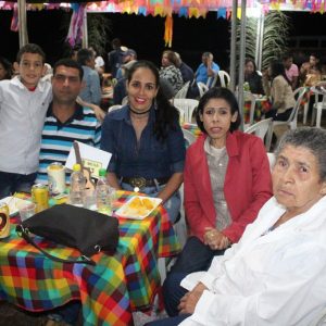 Escola Municipal Nossa Senhora das Graças destaca tradição e cultura local na festa popular “Arraiá do Campo” (19) Escola Municipal Nossa Senhora das Graças destaca tradição e cultura local na festa popular “Arraiá do Campo” (19)