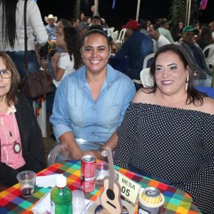 Escola Municipal Nossa Senhora das Graças destaca tradição e cultura local na festa popular “Arraiá do Campo” (24) Escola Municipal Nossa Senhora das Graças destaca tradição e cultura local na festa popular “Arraiá do Campo” (24)