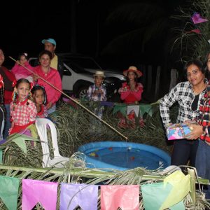 Escola Municipal Nossa Senhora das Graças destaca tradição e cultura local na festa popular “Arraiá do Campo” (3) Escola Municipal Nossa Senhora das Graças destaca tradição e cultura local na festa popular “Arraiá do Campo” (3)
