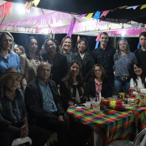 Escola Municipal Nossa Senhora das Graças destaca tradição e cultura local na festa popular “Arraiá do Campo” (51) Escola Municipal Nossa Senhora das Graças destaca tradição e cultura local na festa popular “Arraiá do Campo” (51)