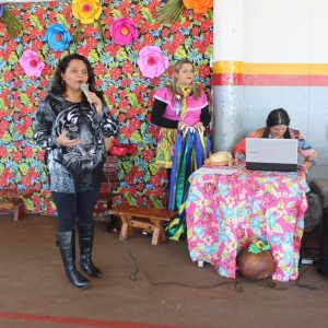 Escola do Campo “Luiz Dib” realiza Festa Junina (20) Escola do Campo “Luiz Dib” realiza Festa Junina (20)