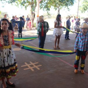 Escola do Campo “Luiz Dib” realiza Festa Junina (24) Escola do Campo “Luiz Dib” realiza Festa Junina (24)