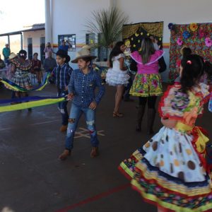 Escola do Campo “Luiz Dib” realiza Festa Junina (25) Escola do Campo “Luiz Dib” realiza Festa Junina (25)