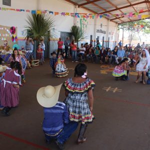 Escola do Campo “Luiz Dib” realiza Festa Junina (40) Escola do Campo “Luiz Dib” realiza Festa Junina (40)
