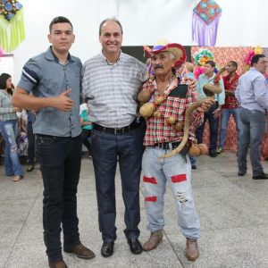 Festa Junina da terceira idade na sede do Conviver em Santa Vitória (11) Festa Junina da terceira idade na sede do Conviver em Santa Vitória (11)