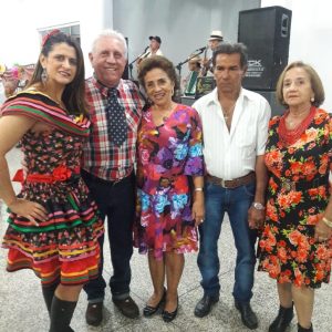 Festa Junina da terceira idade na sede do Conviver em Santa Vitória (21) Festa Junina da terceira idade na sede do Conviver em Santa Vitória (21)